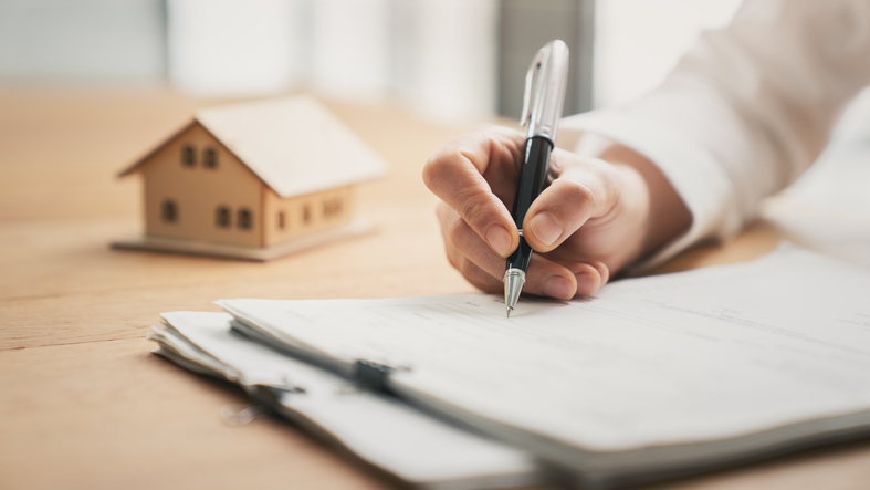 How to Avoid Capital Gains Taxes on an Inherited House: Strategies and Examples